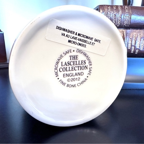 The Lascelles Collection Walk The Dog Mug - Picture 8 of 9